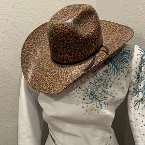 Unruly Collection straw hat